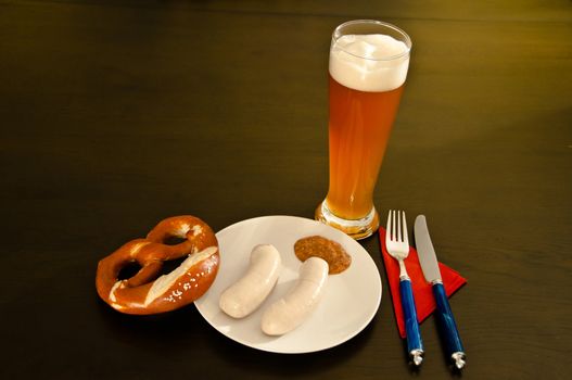 bavarian white (veal) sausages, wheat beer and pretzel