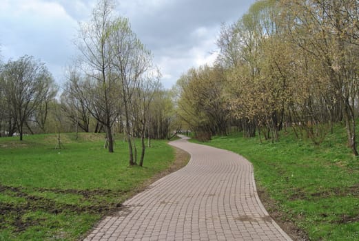 Accurate path of the stone in a Moscow park spring