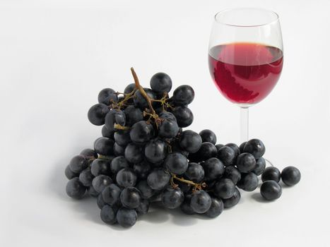 red wine and red grapes