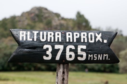 Picture of Sign board "Altura 3765" in Cusco