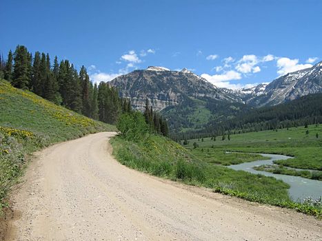 A photograph of mountain scenery in the United States.