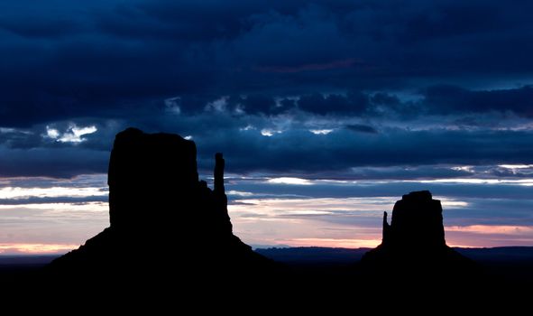 Monument valley cloudy sunrise