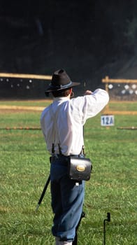 N-SSA Skirmisher prepares gun