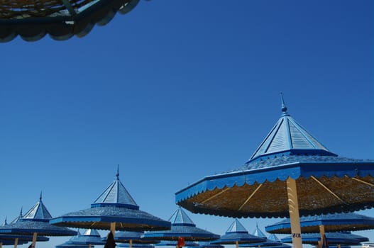 strow sun shade on a beach  outside