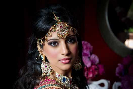 Image of a gorgeous Indian bride traditionally dressed