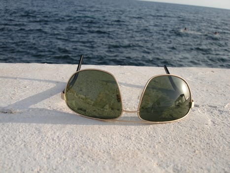sunglass
