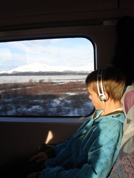 listening music in train