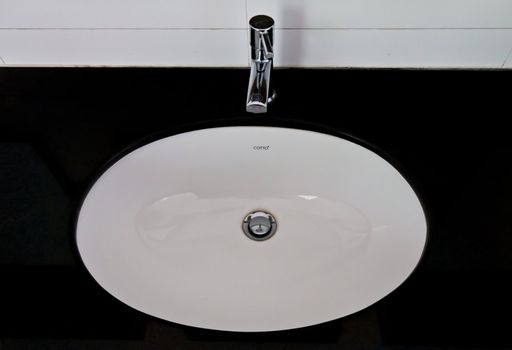 Sinks in the bathroom men a clean and hygienic.