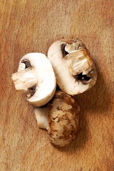 ngredients - sliced mushrooms and fresh green parsley.