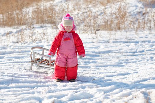 child and Sledges