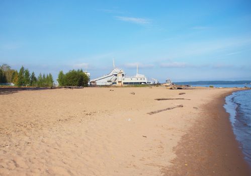 Sandy beach on Lake