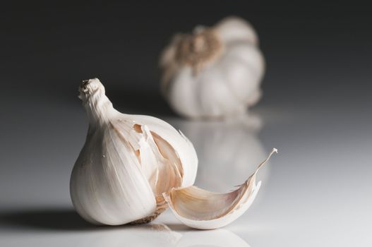 Garlic ready for preparing traditional Italian food