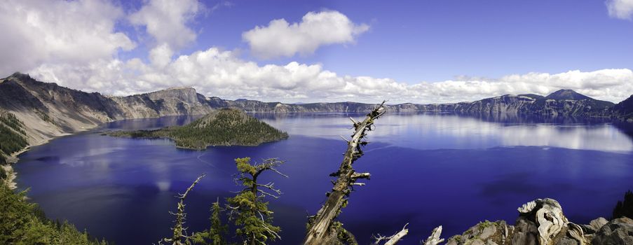 panoramic view of crater lake, Oregon
