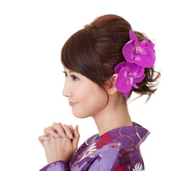 Japaneses woman praying, young Asian beauty dress in yukata.