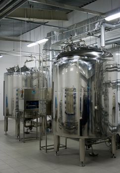 Automatic water filtration system in a pharmaceutical factory