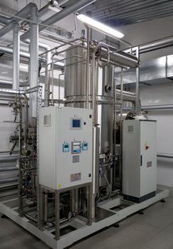Automatic water filtration system in a pharmaceutical factory