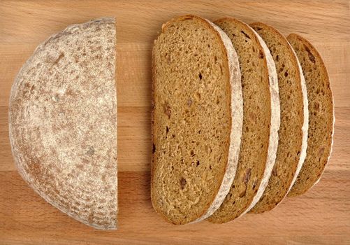rye bread with raisins