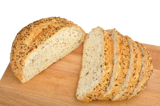 sliced ​​bread on a cutting board