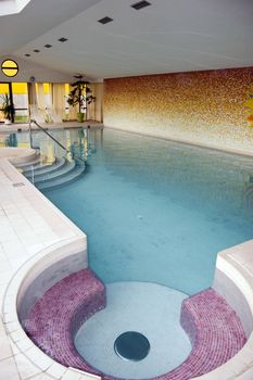 Thermal indoor swimming pool