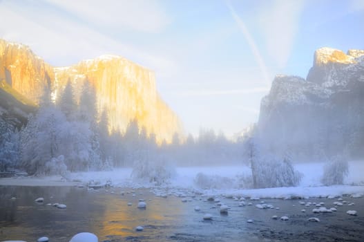 Sun rise on the granite peaks in Yosemite valley