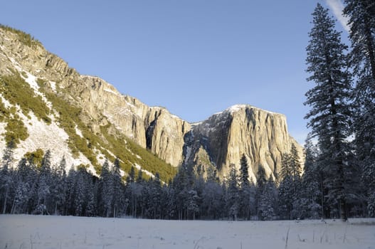 Sun rise on the granite peaks in Yosemite valley