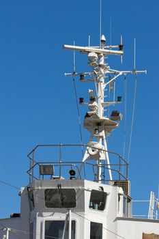 Ships bridge with mast and communication systems