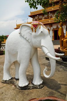 statue of white elephant
