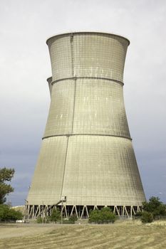 Nuclear power plant cooling tower