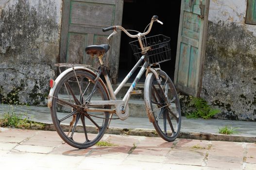 Bicycle and old house in Hoi an, Vietnam