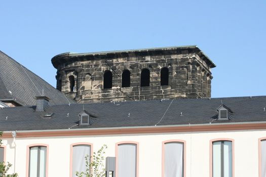 Teilansicht der Porta Nigra in Trier,Deutschland	
Partial view of the Porta Nigra in Trier, Germany