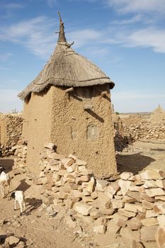 The Bandiagara site is an outstanding landscape of cliffs and sandy plateaux with some beautiful Dogon architecture