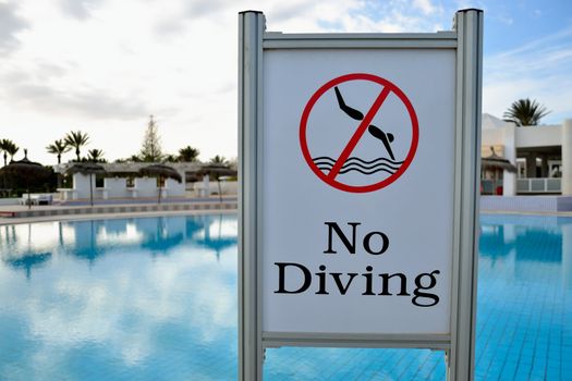 No diving sign at tunisian pool