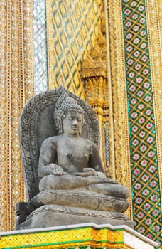 statue of buddha