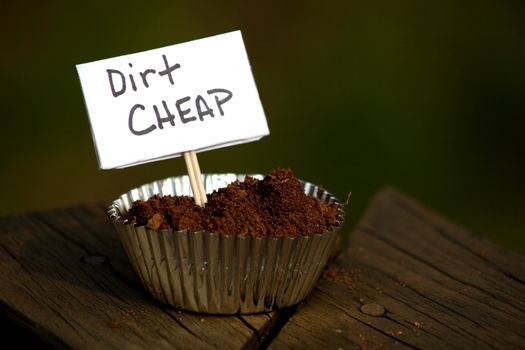 An "advertisement" for dirt.