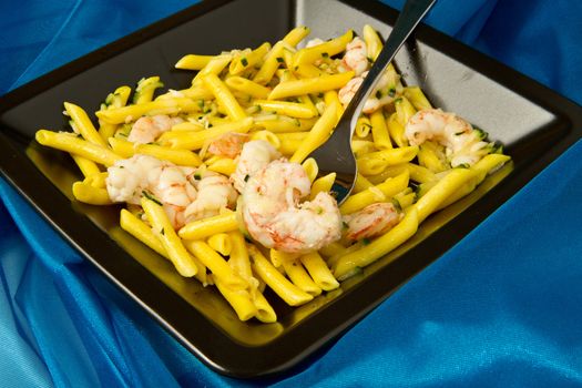 italian pasta with saffron and shrimp 