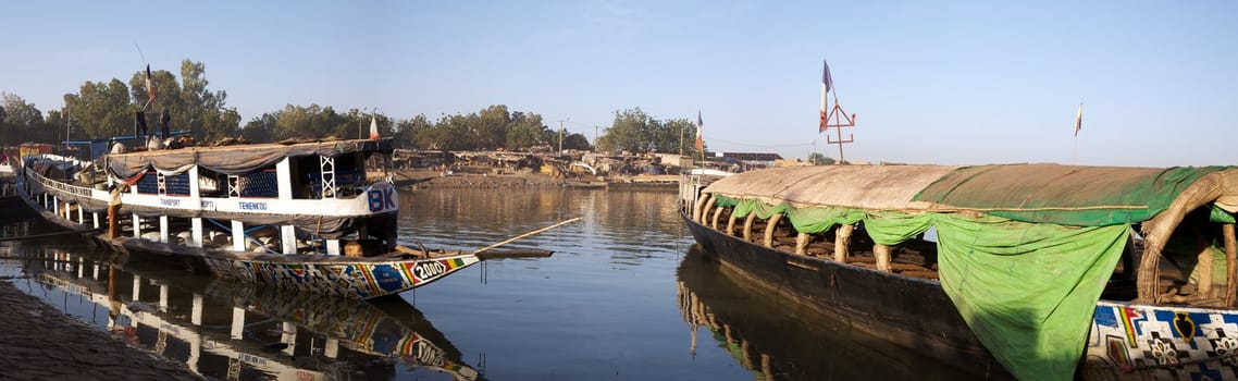 Vessel at the harbor of Mopti on Niger river in Mali