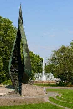 A monument and a fountain on the Margit Island.