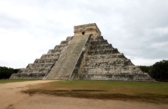 Mayan pyramid temple in Chitzen Itza Mexico