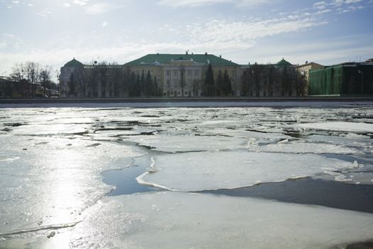 Drifting of ice on river In the spring in the Moscow
