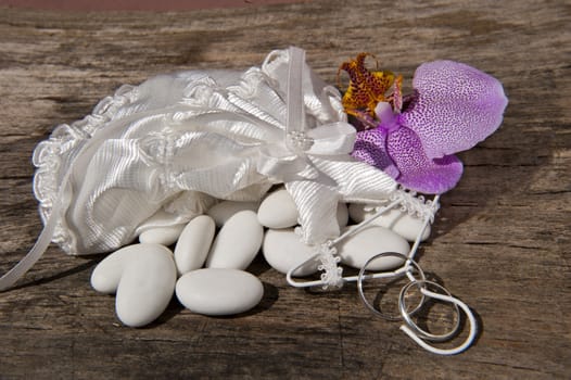 weeding Favors ,wedding rings and candy  for weddings 