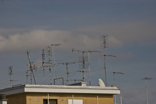 antenna, broadcasting, city, communication, connection, dish, electronics, equipment, global, house, parabola, receiver, roof, sky, telecommunications, television, tv, wireless, aerial, analogue, antenna, appliance, broadcast, cable, carlo sarnacchioli, communication, connect, connection, electric, entertainment, equipment, facility, frequency, outside, television, receive, rod, signal, technology, transmission, transmitter, tv, up, urban, variety, wire,