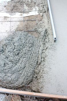 Construction of a cement screed