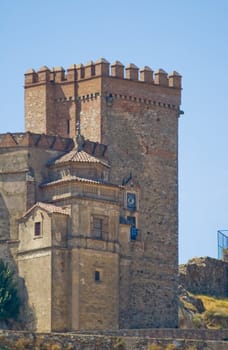 Castle that raise Aracena's city, placed in the mountain range of the same name.