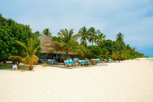 White beach and turquoise water on Meeru Island, Maldives