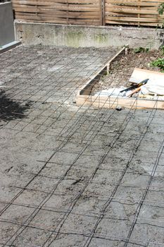 Construction of a cement screed