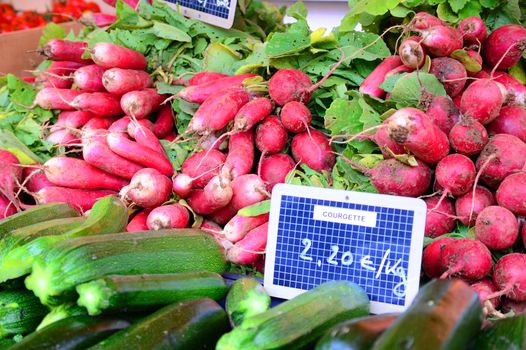 French market selling vegetables and fruits.