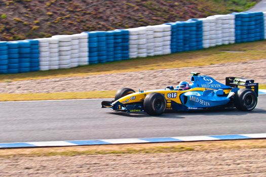 JEREZ DE LA FRONTERA, SPAIN - DEC 04: Franck Montagny of Renault F1 races during a training session on December 04, 2004, in Jerez de la Frontera, Spain
