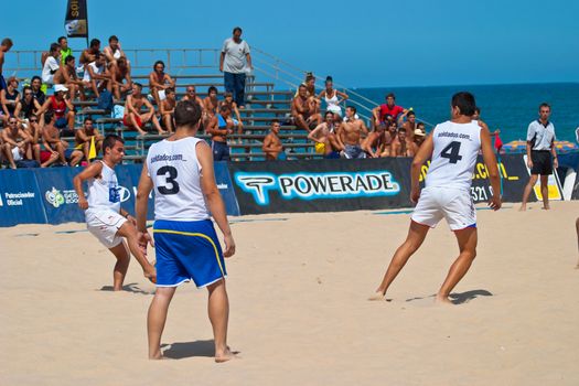 CADIZ, SPAIN -  JUL 22:  Unknown players of unknown team playing the Spanish Championship of Beach Soccer on Jul 22, 2006 on the beach of La Victoria in Cadiz, Spain
