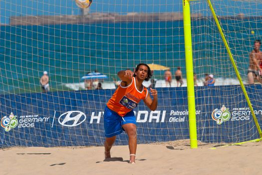 CADIZ, SPAIN -  JUL 22:  Unknown goalkeeper of unknown team playing the Spanish Championship of Beach Soccer on Jul 22, 2006 on the beach of La Victoria in Cadiz, Spain