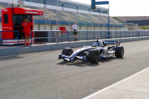 JEREZ DE LA FRONTERA, SPAIN - OCT 10: Alex Wurz of Williams F1 leaving the pits on training session on October 10, 2006 in Jerez de la Frontera , Spain